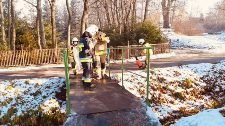 11.12.2021 r. Godz. 10:16 Grybów, ul. Parkowa